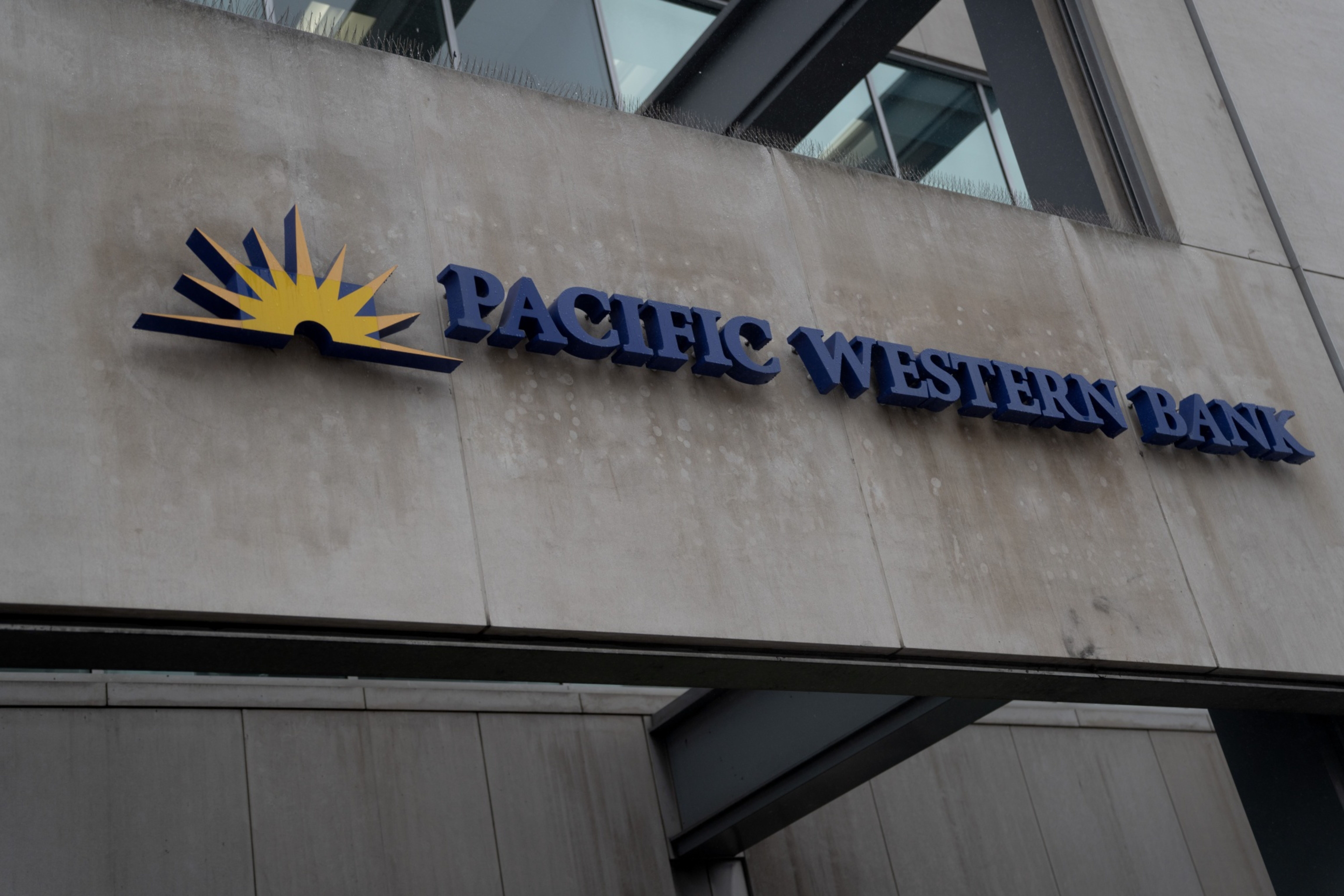 First Republic And PacWest Plunge Amid Wider Bank-Stock Selloff